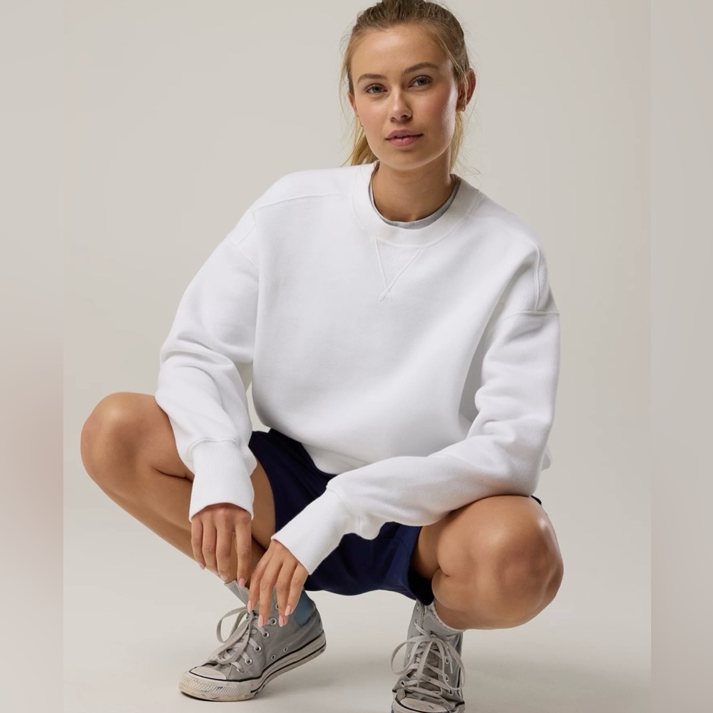 Women’s OFFLINE By Aerie Cloud Fleece Oversized Crewneck Sweatshirt, size Medium - Picture 4 of 13